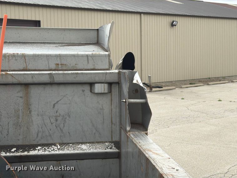 image for item FK4175 2006 International 7400 dump truck
