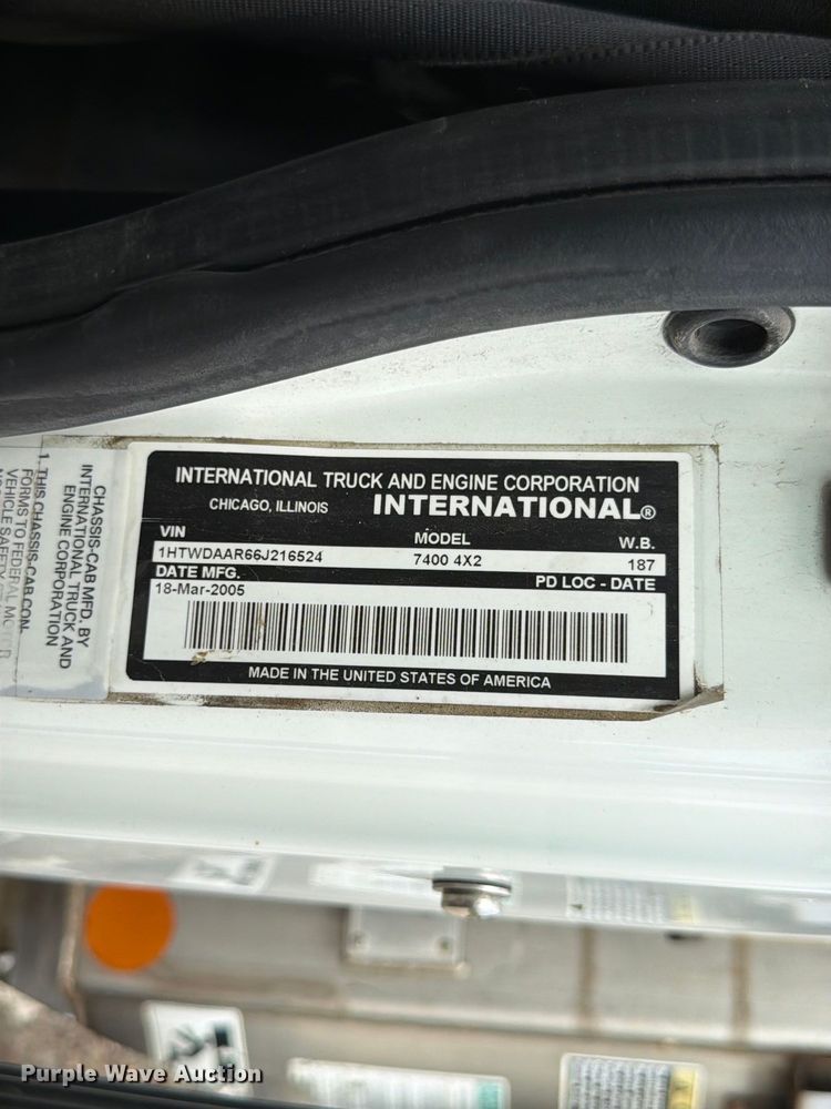 image for item FK4175 2006 International 7400 dump truck