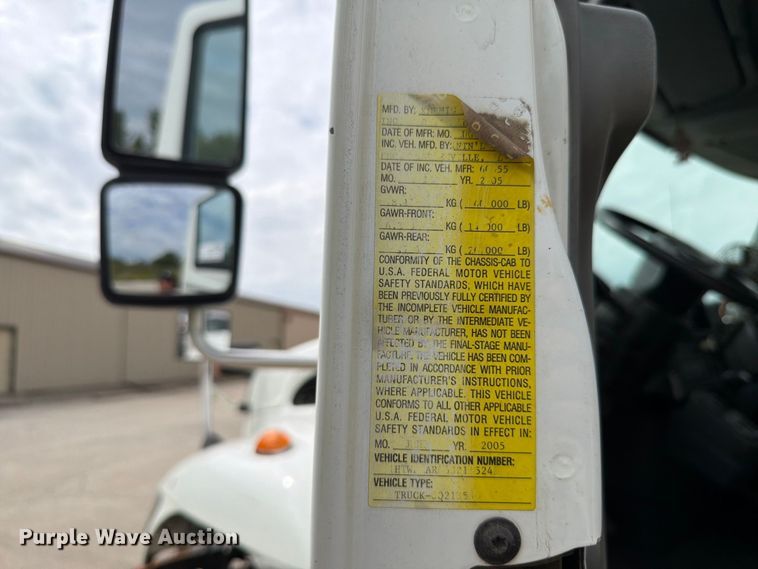 image for item FK4175 2006 International 7400 dump truck