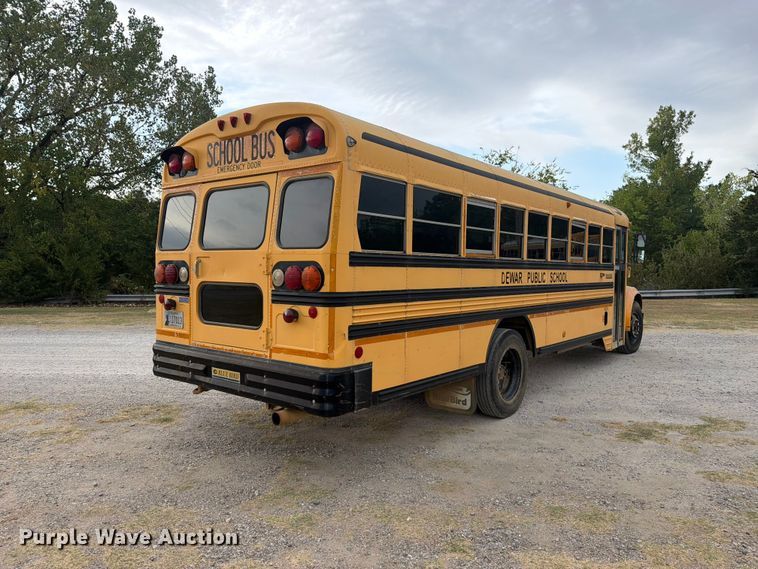 image for item FK5144 2001 International 3800 school bus