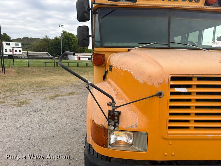 image for item FK5144 2001 International 3800 school bus