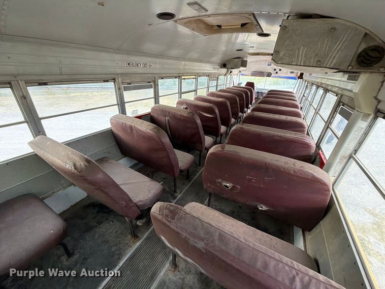 image for item FK5144 2001 International 3800 school bus