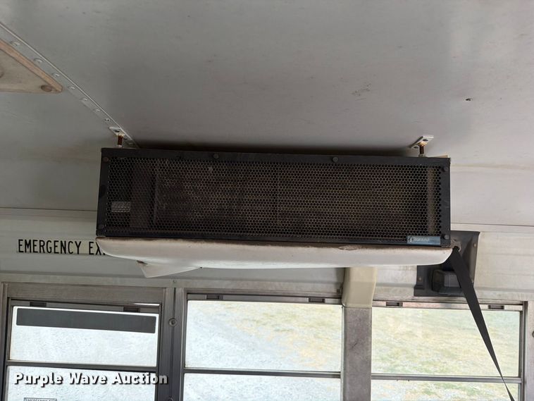 image for item FK5144 2001 International 3800 school bus