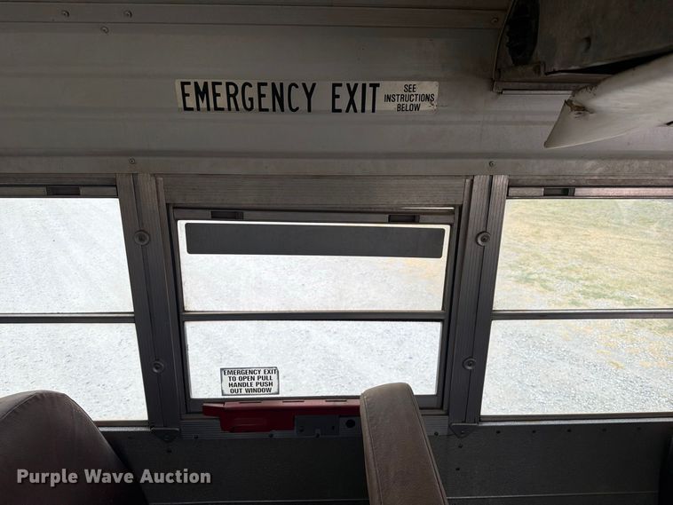 image for item FK5144 2001 International 3800 school bus