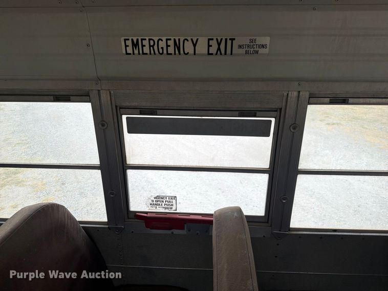image for item FK5144 2001 International 3800 school bus