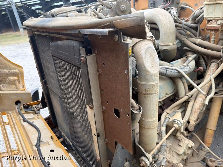 image for item FK5144 2001 International 3800 school bus
