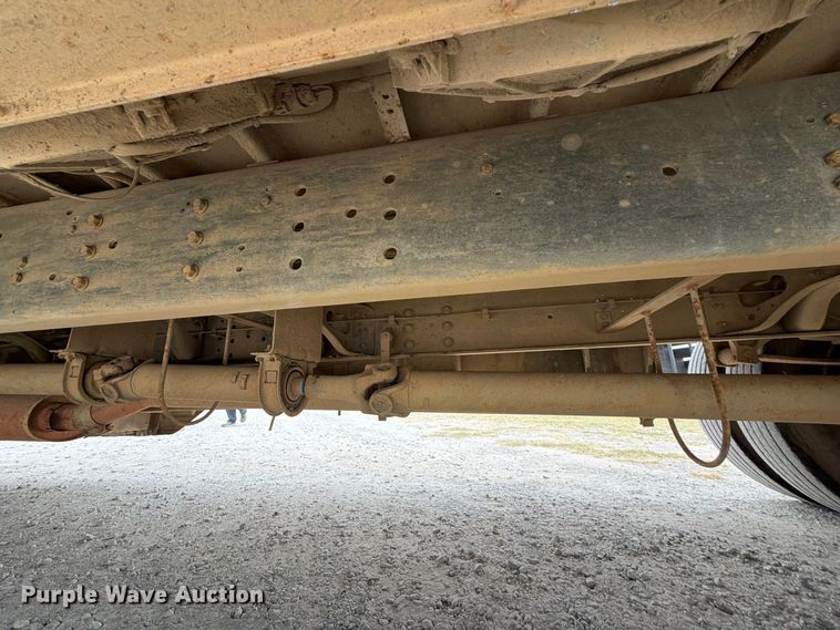 image for item FK5144 2001 International 3800 school bus