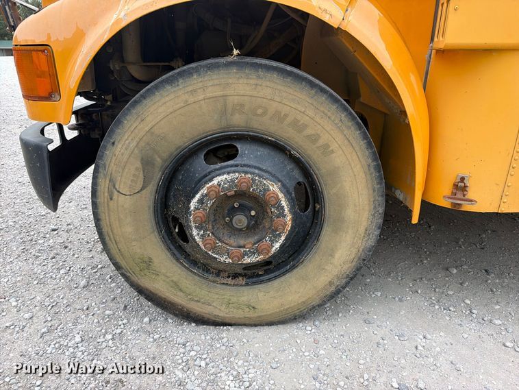 image for item FK5144 2001 International 3800 school bus