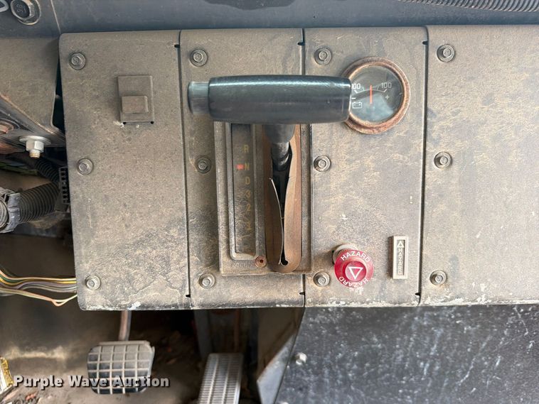 image for item FK5145 2002 Chevrolet B7 school bus