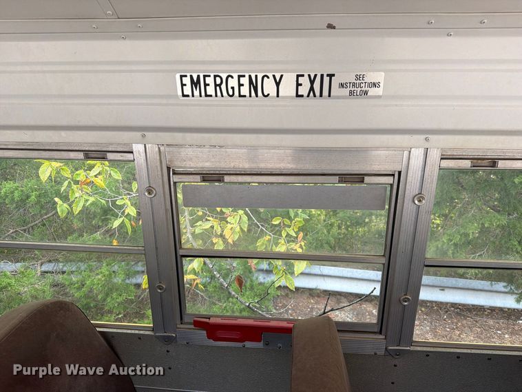 image for item FK5145 2002 Chevrolet B7 school bus