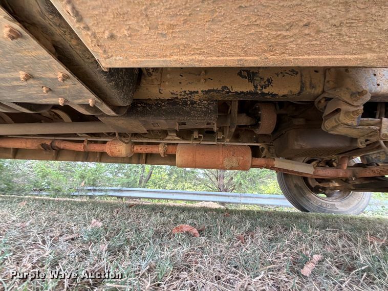 image for item FK5145 2002 Chevrolet B7 school bus
