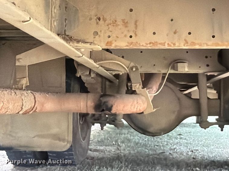 image for item FK5145 2002 Chevrolet B7 school bus