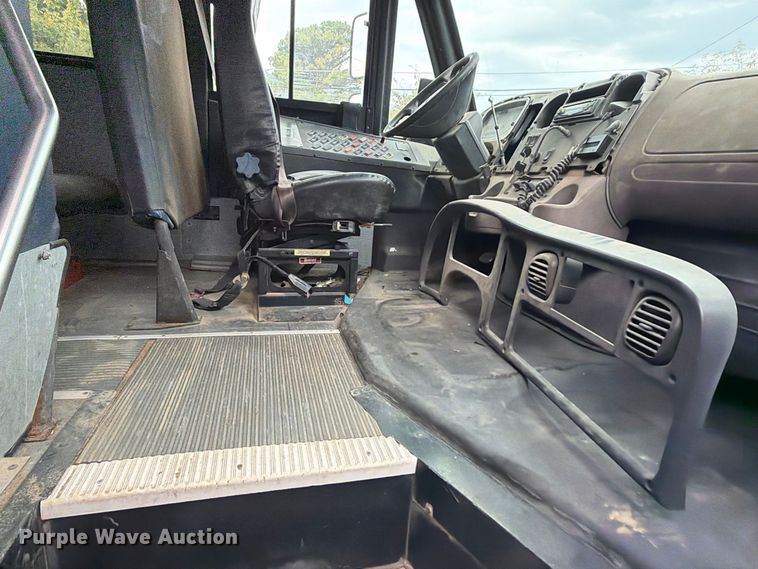 image for item FK5146 2009 Freightliner B2 school bus