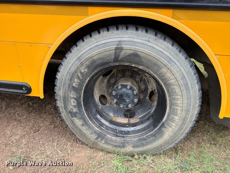 image for item FK5146 2009 Freightliner B2 school bus