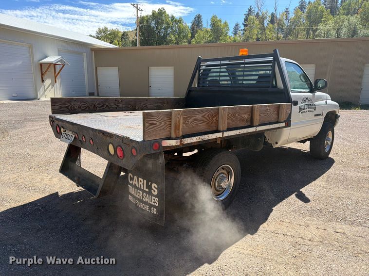 image for item FM7651 2002 Dodge Ram 2500 flatbed pickup truck