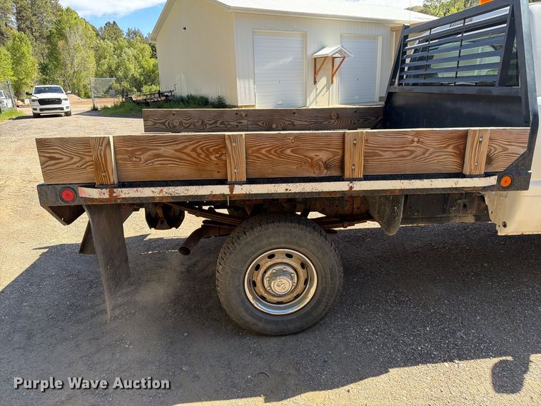 image for item FM7651 2002 Dodge Ram 2500 flatbed pickup truck