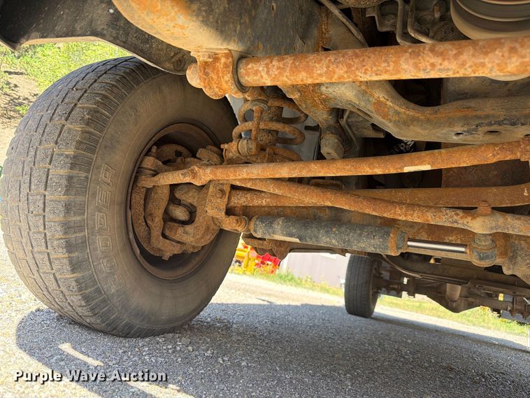 image for item FM7651 2002 Dodge Ram 2500 flatbed pickup truck