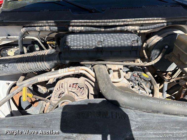image for item FM7651 2002 Dodge Ram 2500 flatbed pickup truck
