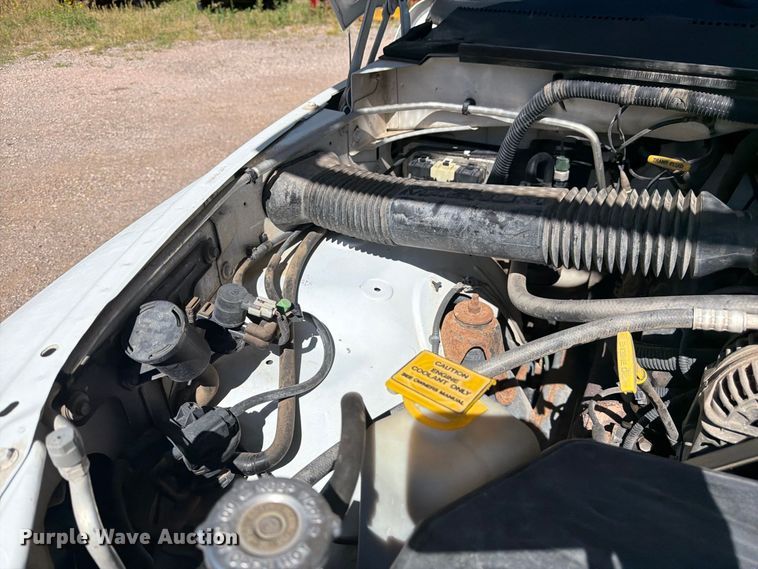 image for item FM7651 2002 Dodge Ram 2500 flatbed pickup truck