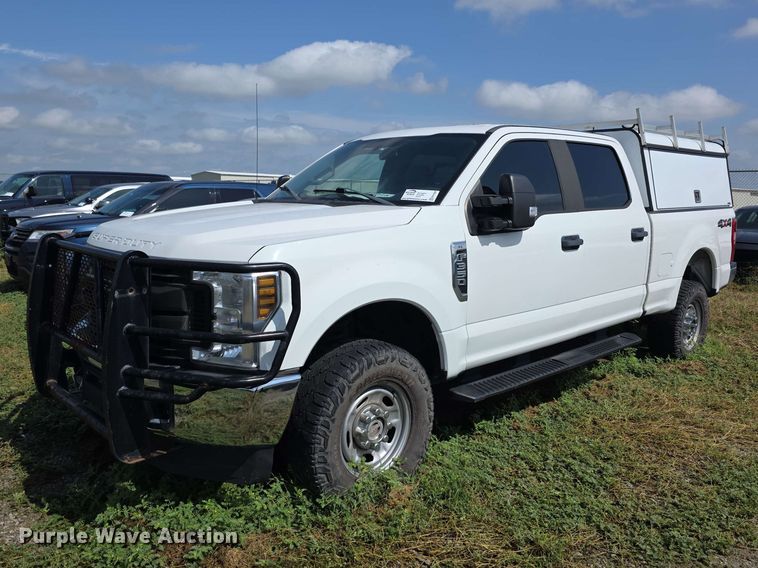 image for item FN1509 2019 Ford F350 Super Duty XL Crew Cab pickup truck