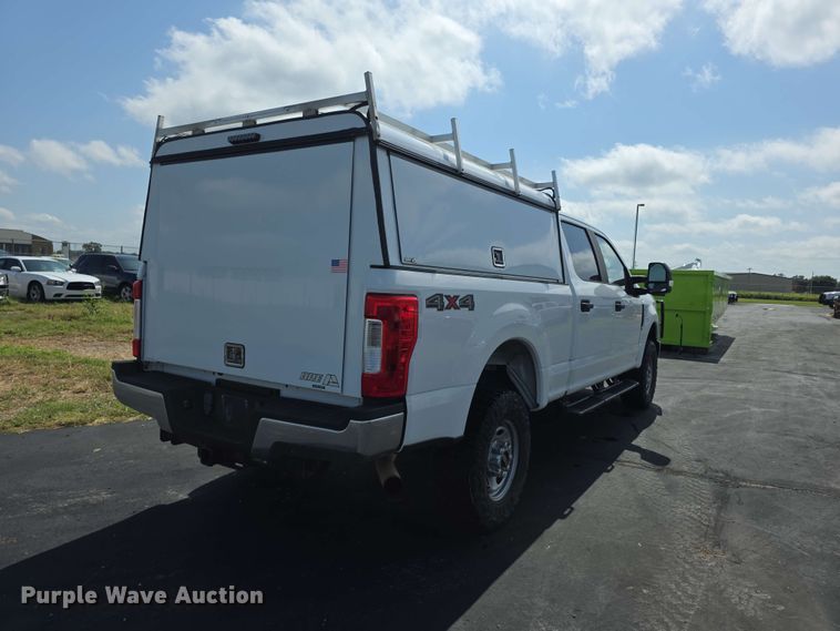 image for item FN1509 2019 Ford F350 Super Duty XL Crew Cab pickup truck