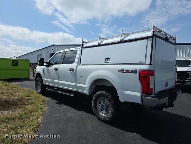image for item FN1509 2019 Ford F350 Super Duty XL Crew Cab pickup truck