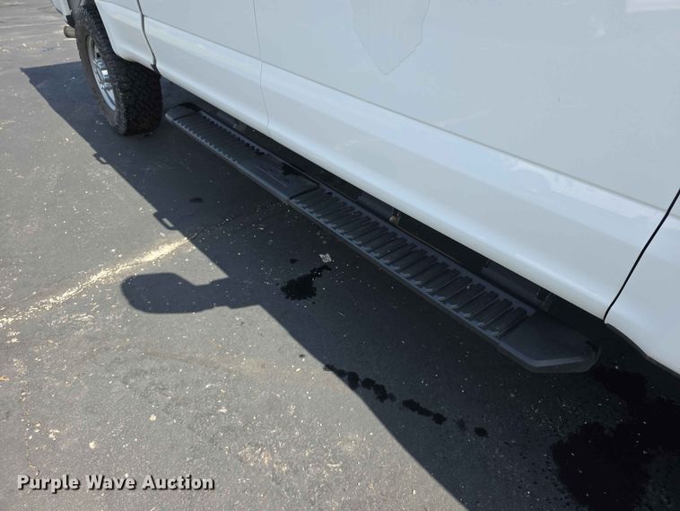 image for item FN1509 2019 Ford F350 Super Duty XL Crew Cab pickup truck