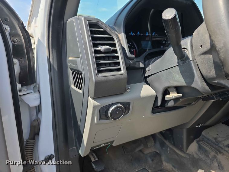 image for item FN1509 2019 Ford F350 Super Duty XL Crew Cab pickup truck
