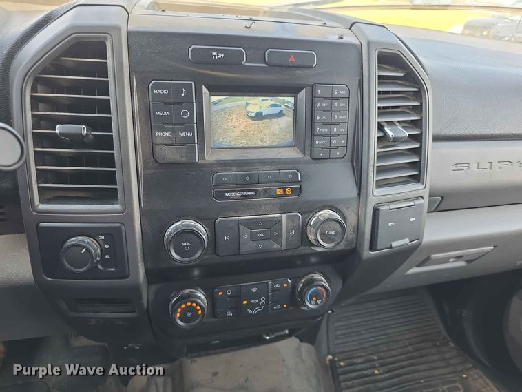 image for item FN1509 2019 Ford F350 Super Duty XL Crew Cab pickup truck
