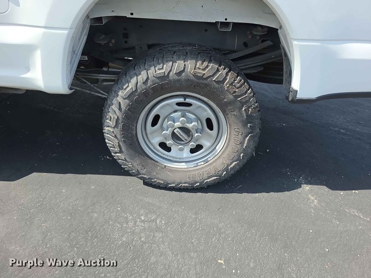 image for item FN1509 2019 Ford F350 Super Duty XL Crew Cab pickup truck