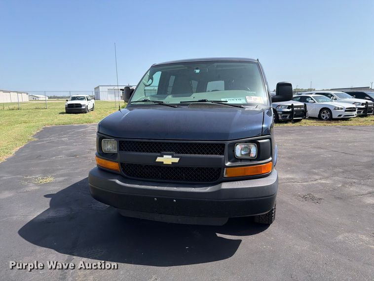 image for item FN1511 2013 Chevrolet Express G2500 van
