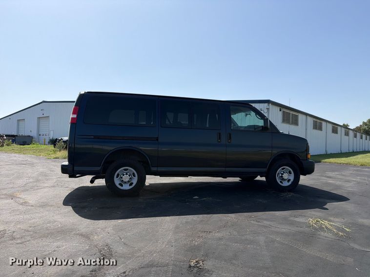image for item FN1511 2013 Chevrolet Express G2500 van