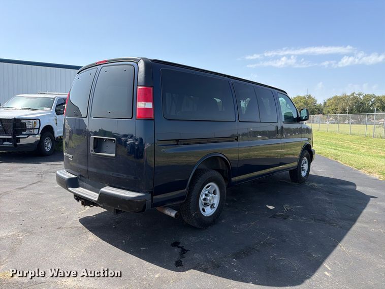 image for item FN1511 2013 Chevrolet Express G2500 van