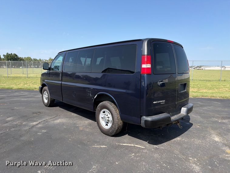image for item FN1511 2013 Chevrolet Express G2500 van