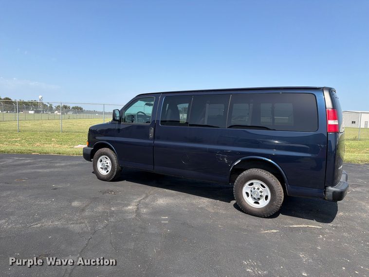 image for item FN1511 2013 Chevrolet Express G2500 van