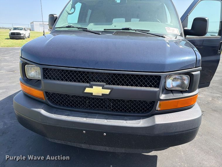 image for item FN1511 2013 Chevrolet Express G2500 van