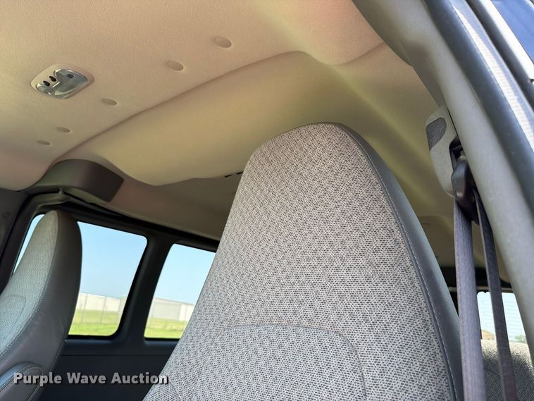 image for item FN1511 2013 Chevrolet Express G2500 van