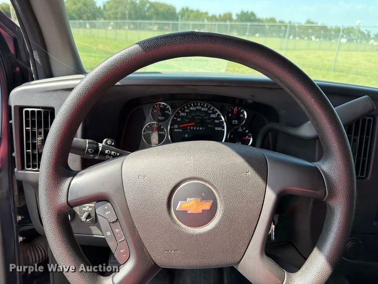 image for item FN1511 2013 Chevrolet Express G2500 van