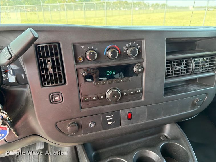 image for item FN1511 2013 Chevrolet Express G2500 van