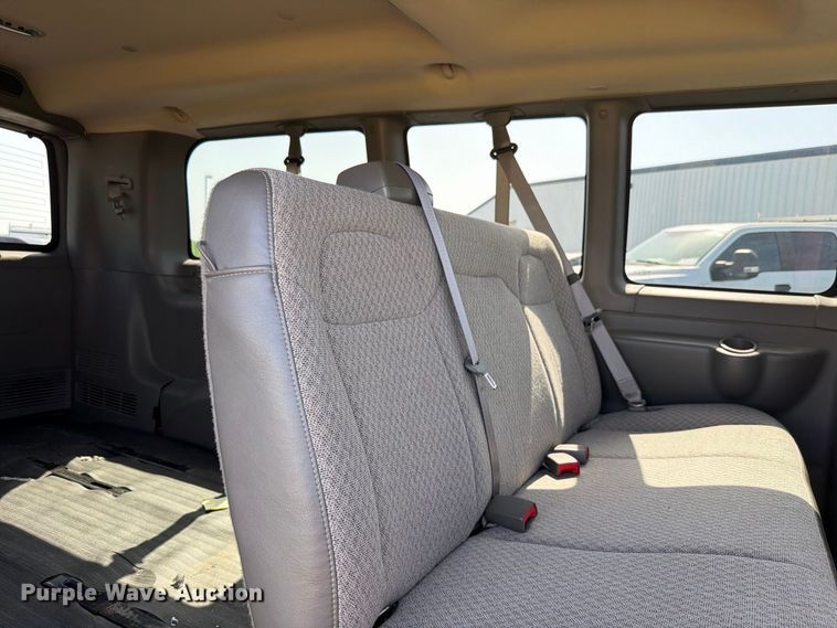 image for item FN1511 2013 Chevrolet Express G2500 van