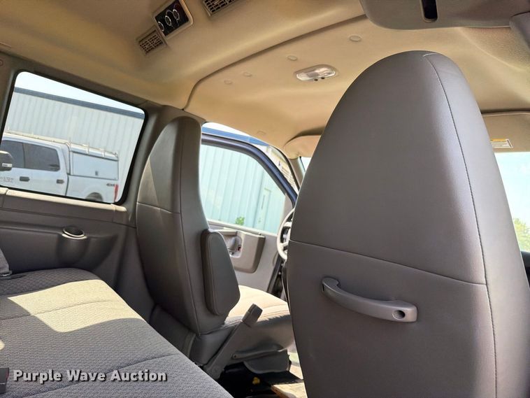 image for item FN1511 2013 Chevrolet Express G2500 van