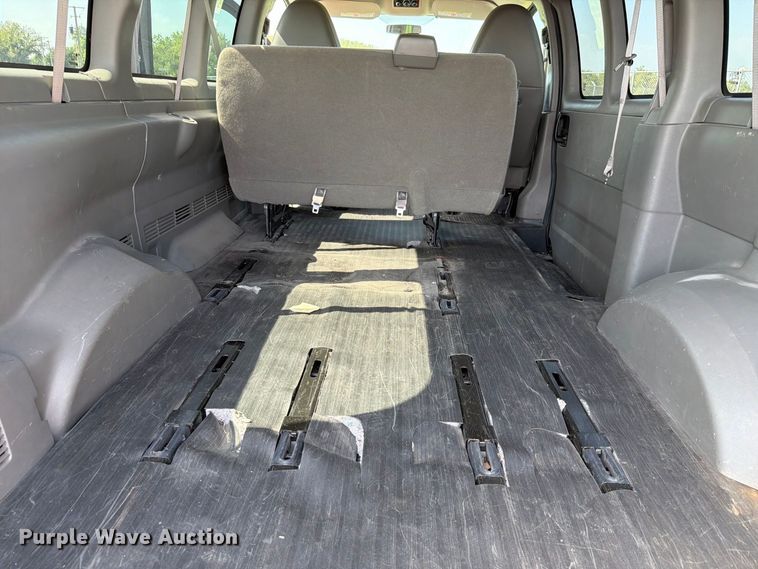 image for item FN1511 2013 Chevrolet Express G2500 van