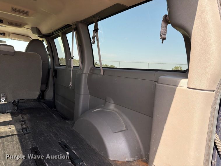 image for item FN1511 2013 Chevrolet Express G2500 van