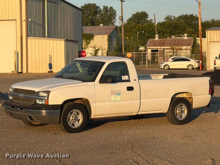 2004 Chevrolet Silverado pickup truck