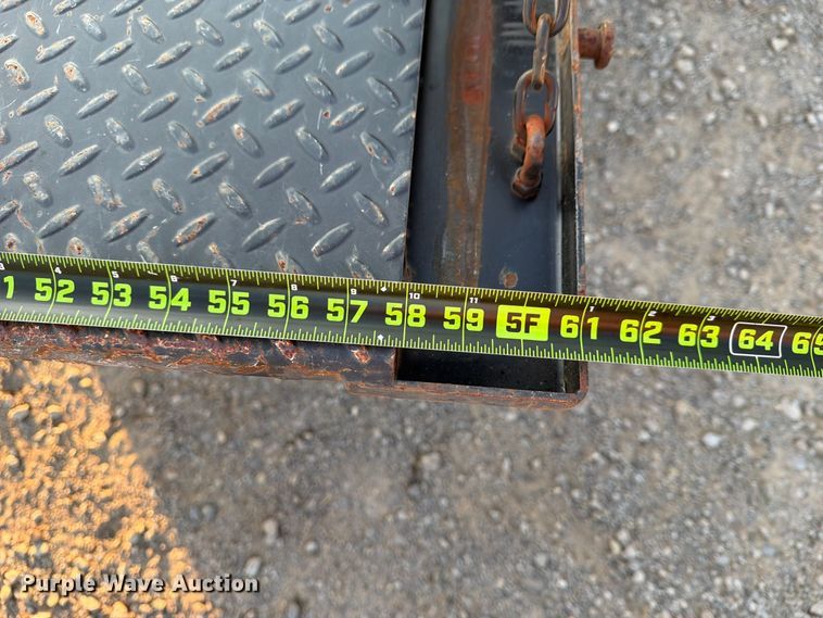 image for item FN2588 2004 Chevrolet Silverado pickup truck