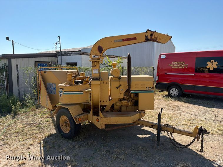 image for item FN2590 2024 Vermeer 1250BC wood chipper