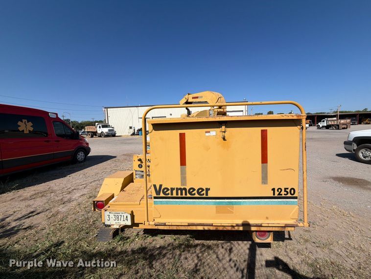 image for item FN2590 2024 Vermeer 1250BC wood chipper