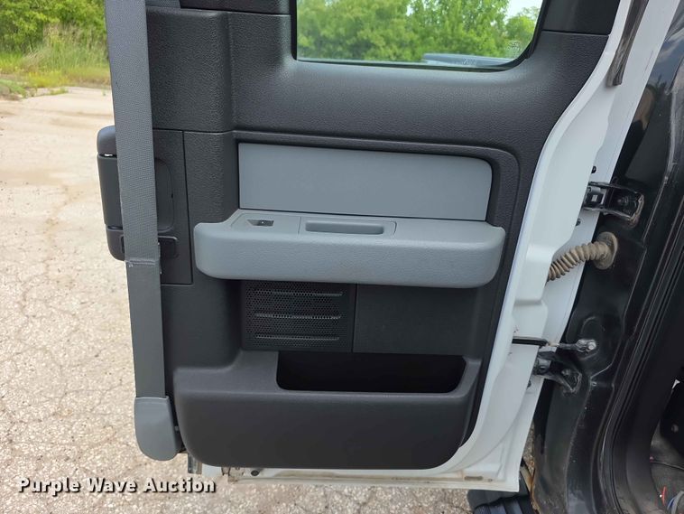 image for item FN5703 2013 Ford F150 Ext. Cab pickup truck