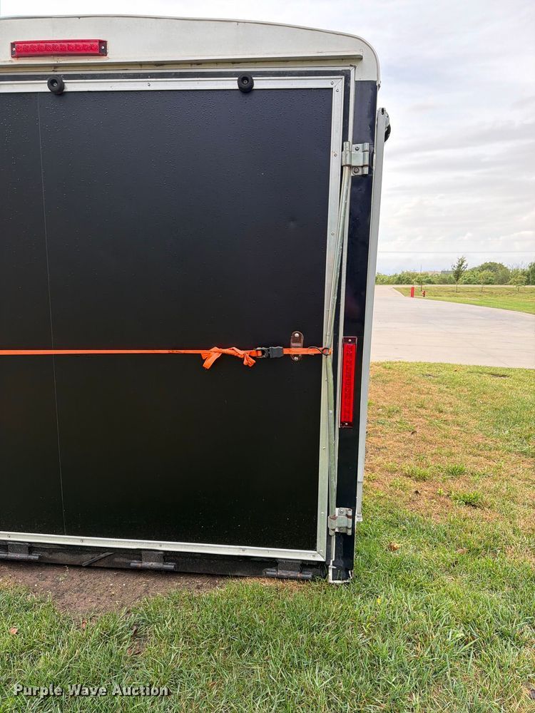 image for item FN5861 2009 Doolittle enclosed cargo trailer