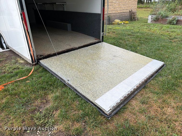image for item FN5861 2009 Doolittle enclosed cargo trailer